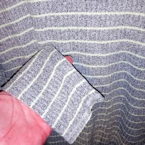 Old Navy Gray&Mint Green Ribbed Long Sleeve Top Size Small PTP 22" Length 23"